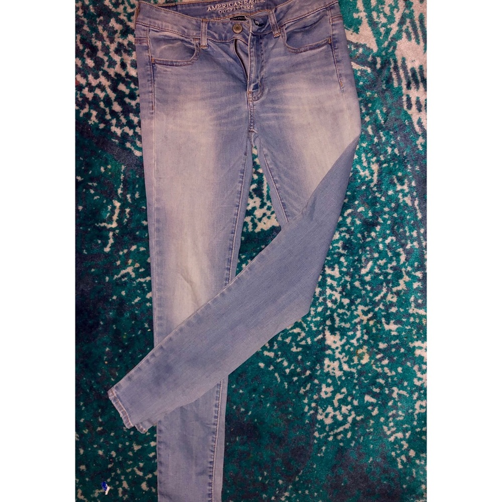 AMERICAN EAGLE SUPER STRETCH SKINNY JEANS
